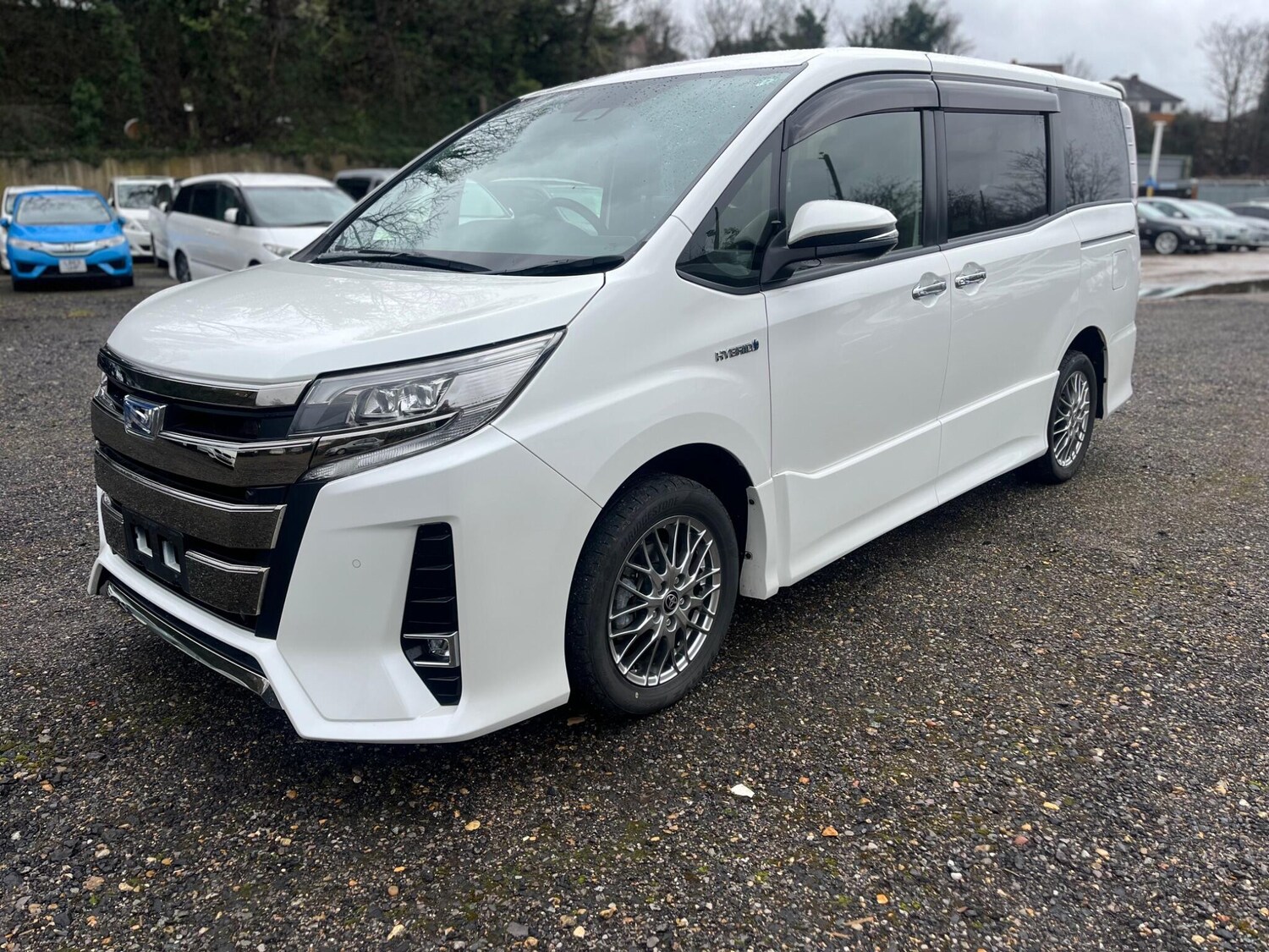 Used Toyota Noah for sale - 77351827: Photo 27