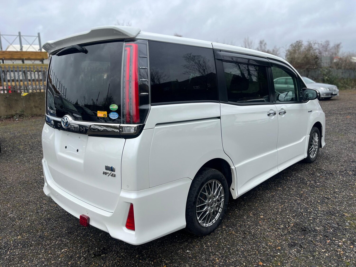 Used Toyota Noah for sale - 77351827: Photo 31