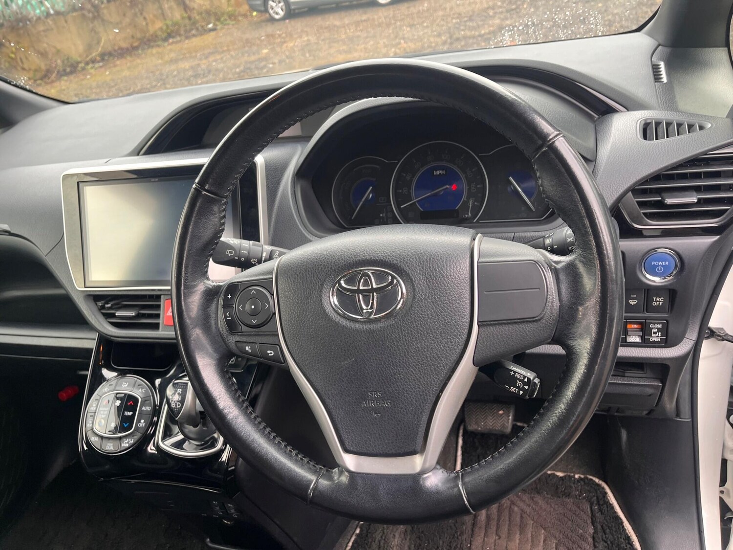 Used Toyota Noah for sale - 77351827: Photo 38