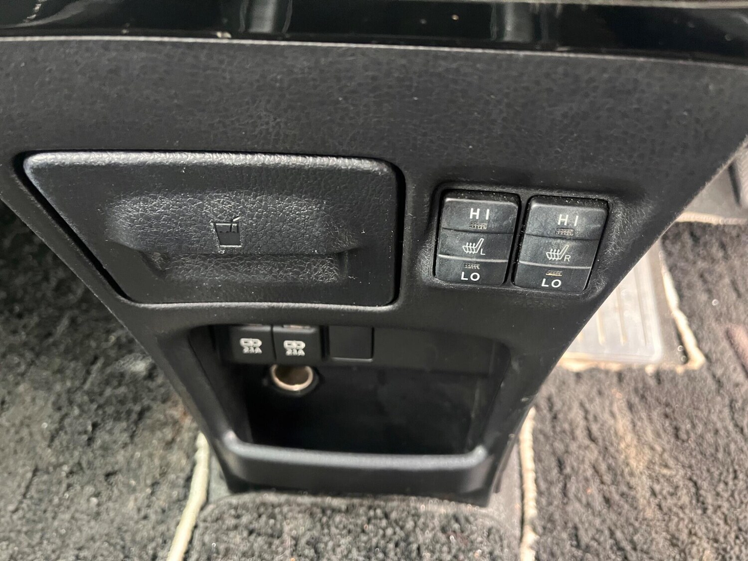 Used Toyota Noah for sale - 77351827: Photo 41