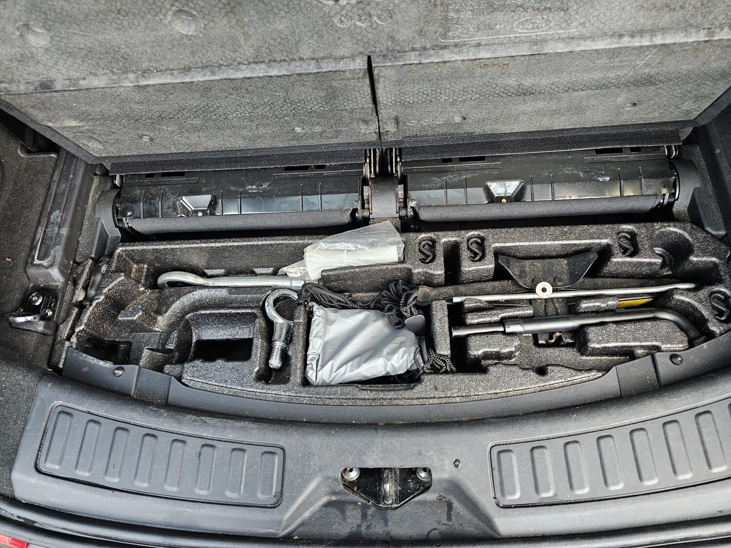 Used Land Rover Discovery Sport for sale - 77724108: Photo 12