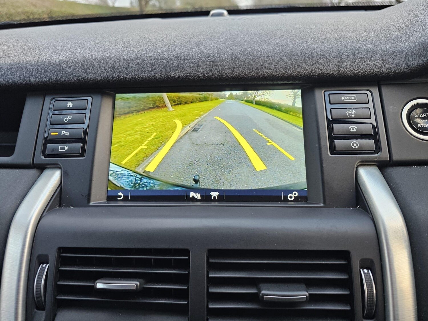 Used Land Rover Discovery Sport for sale - 77724108: Photo 22