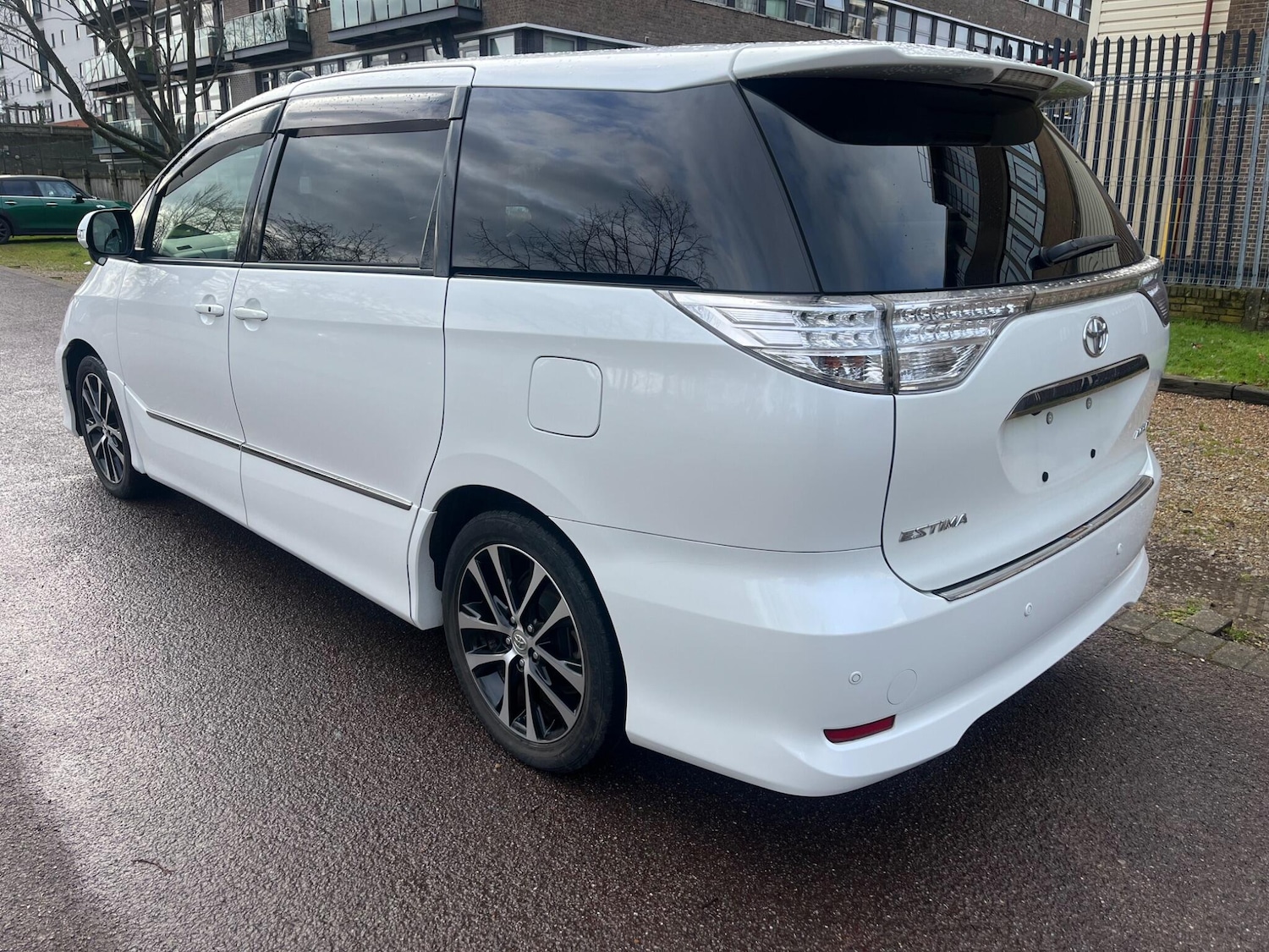 Used Toyota Estima for sale - 77823816: Photo 26