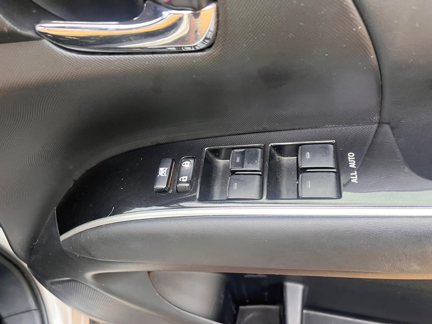 Used Toyota Estima for sale - 77823816: Photo 37