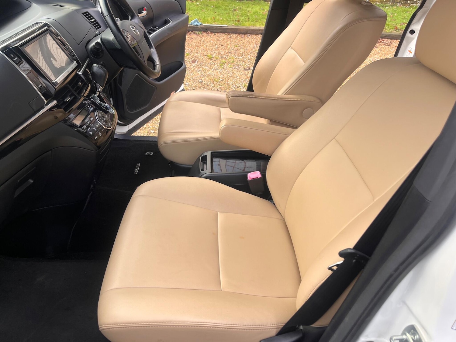 Used Toyota Estima for sale - 77823816: Photo 46