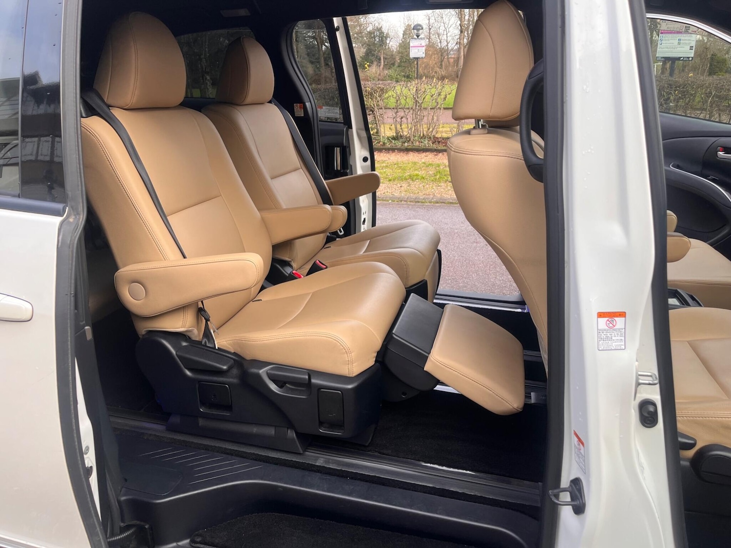 Used Toyota Estima for sale - 77823816: Photo 8