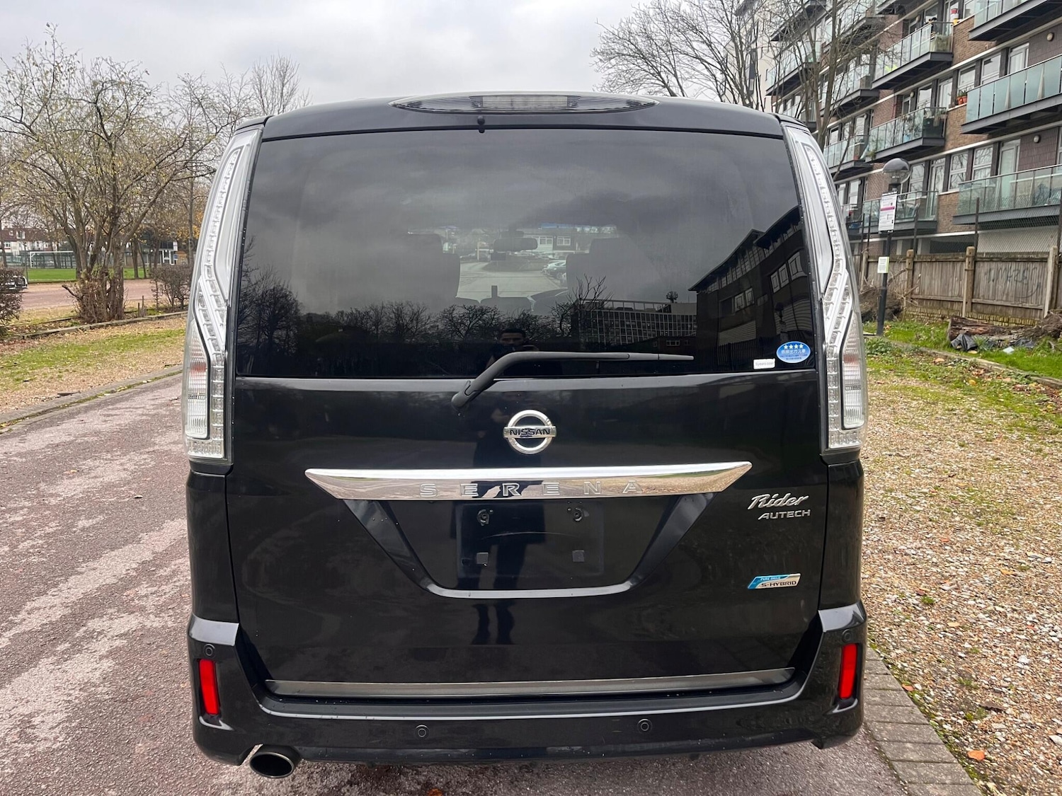 Used Nissan Serena for sale - 77040904: Photo 17