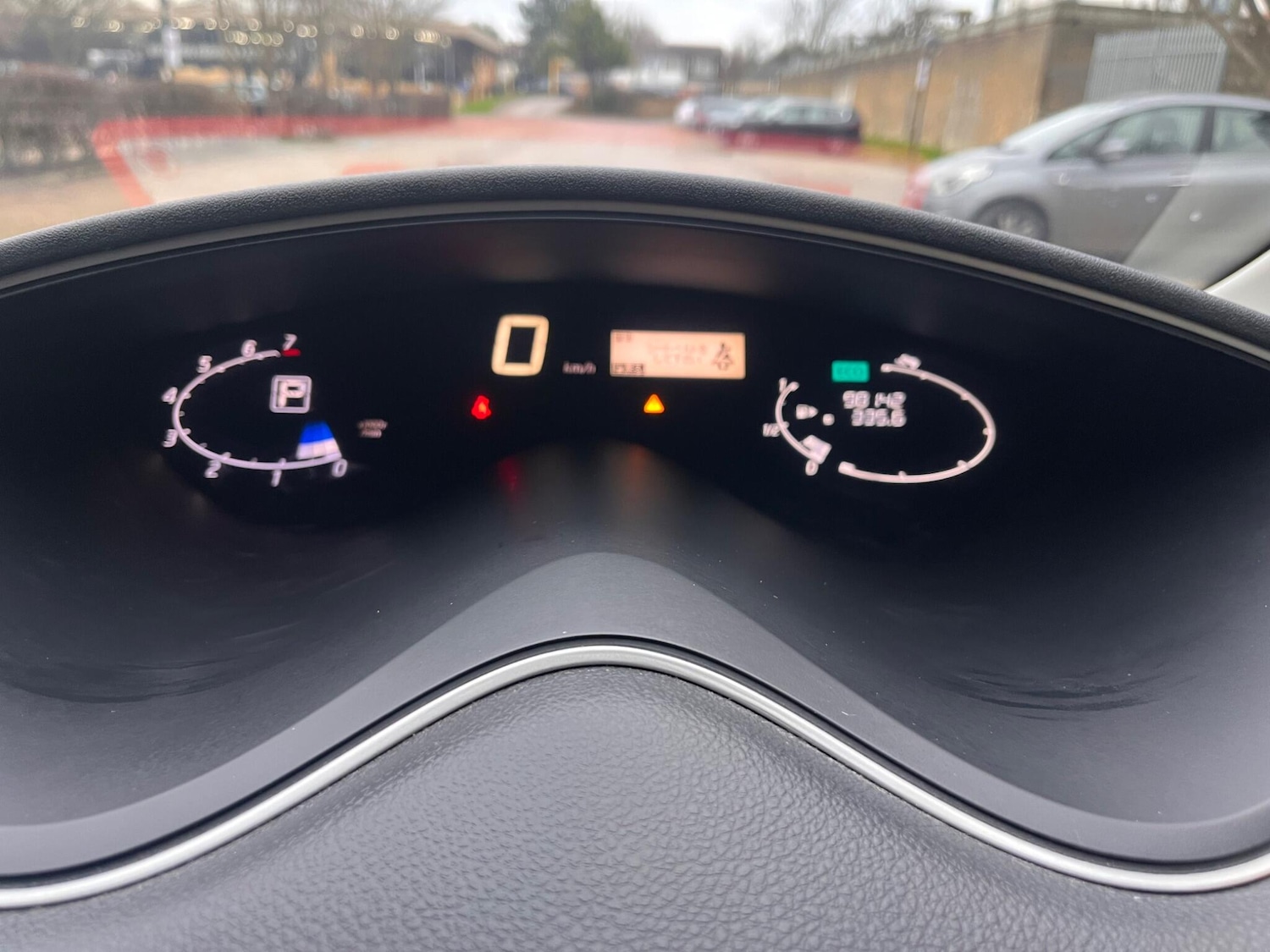 Used Nissan Serena for sale - 77040904: Photo 43