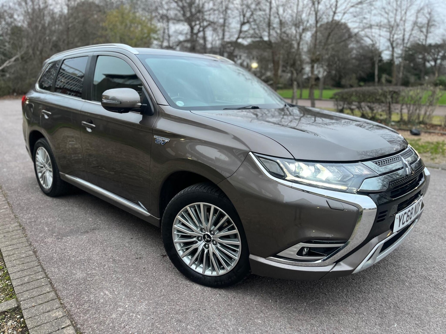 Used Mitsubishi Outlander 2018 for sale - 77066473: Photo 2