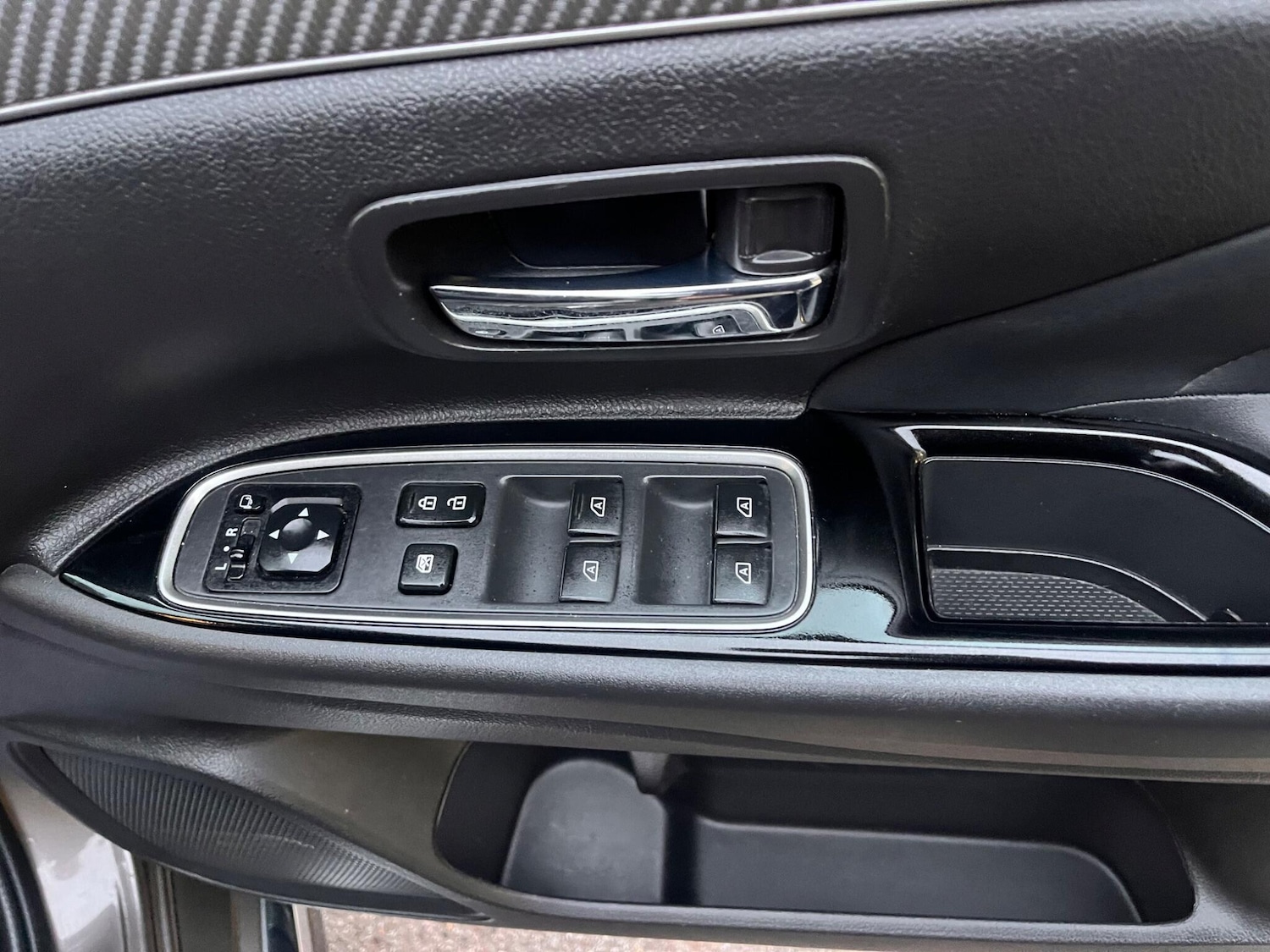 Used Mitsubishi Outlander 2018 for sale - 77066473: Photo 31