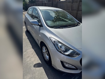 Used Hyundai i30 2015 for sale - 78416619: Photo