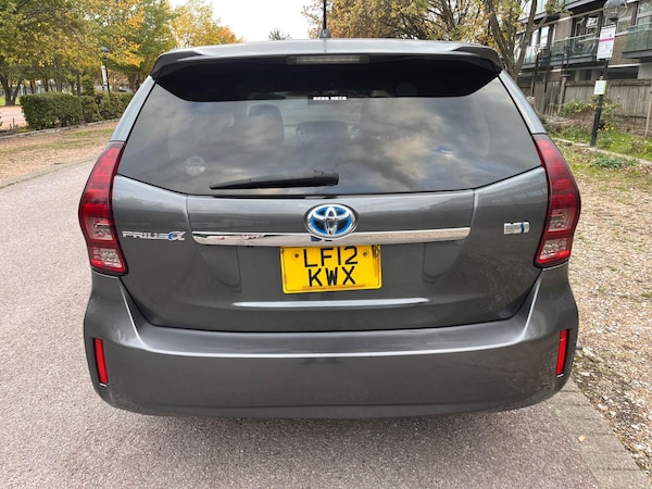 Used Toyota Prius+ 2023 for sale - 76215530: Photo 13