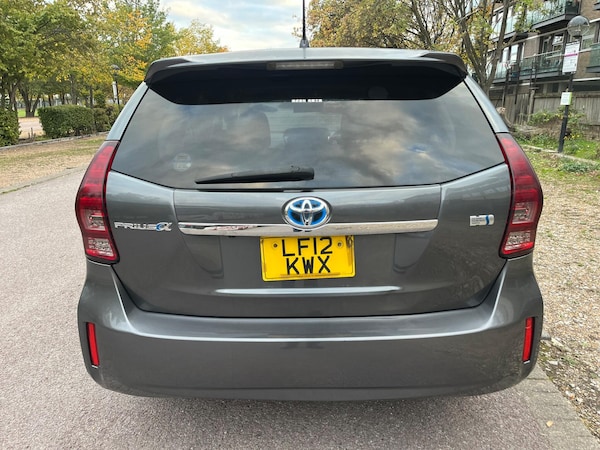Used Toyota Prius+ 2023 for sale - 76215530: Photo 14