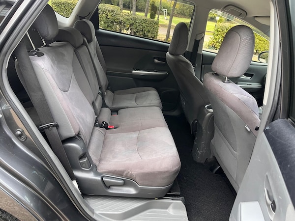 Used Toyota Prius+ 2023 for sale - 76215530: Photo 17