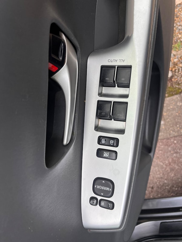 Used Toyota Prius+ 2023 for sale - 76215530: Photo 18