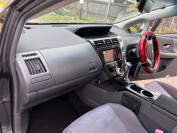 Used Toyota Prius+ 2023 for sale - 76215530: Photo 24