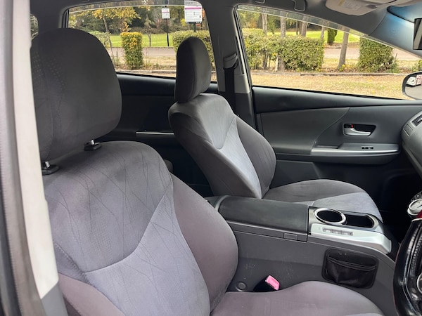 Used Toyota Prius+ 2023 for sale - 76215530: Photo 25