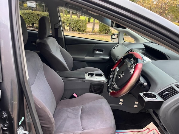 Used Toyota Prius+ 2023 for sale - 76215530: Photo 27