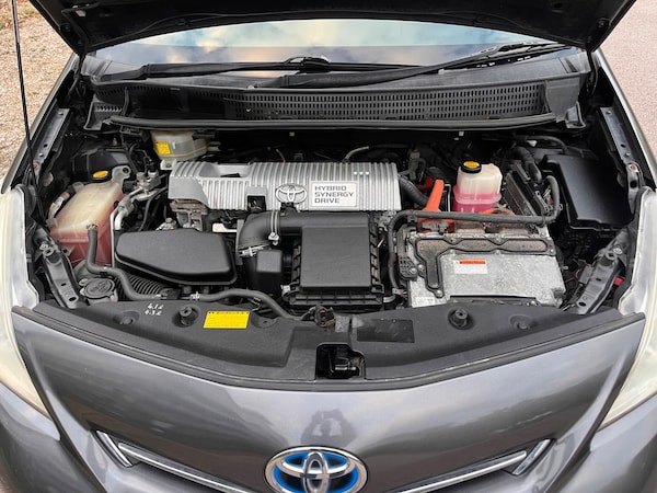 Used Toyota Prius+ 2023 for sale - 76215530: Photo 28