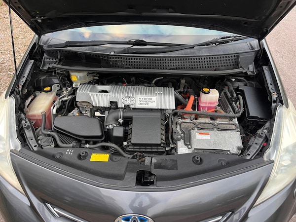Used Toyota Prius+ 2023 for sale - 76215530: Photo 29