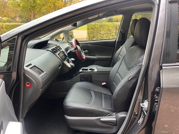 Used Toyota Prius+ 2023 for sale - 76215530: Photo 39