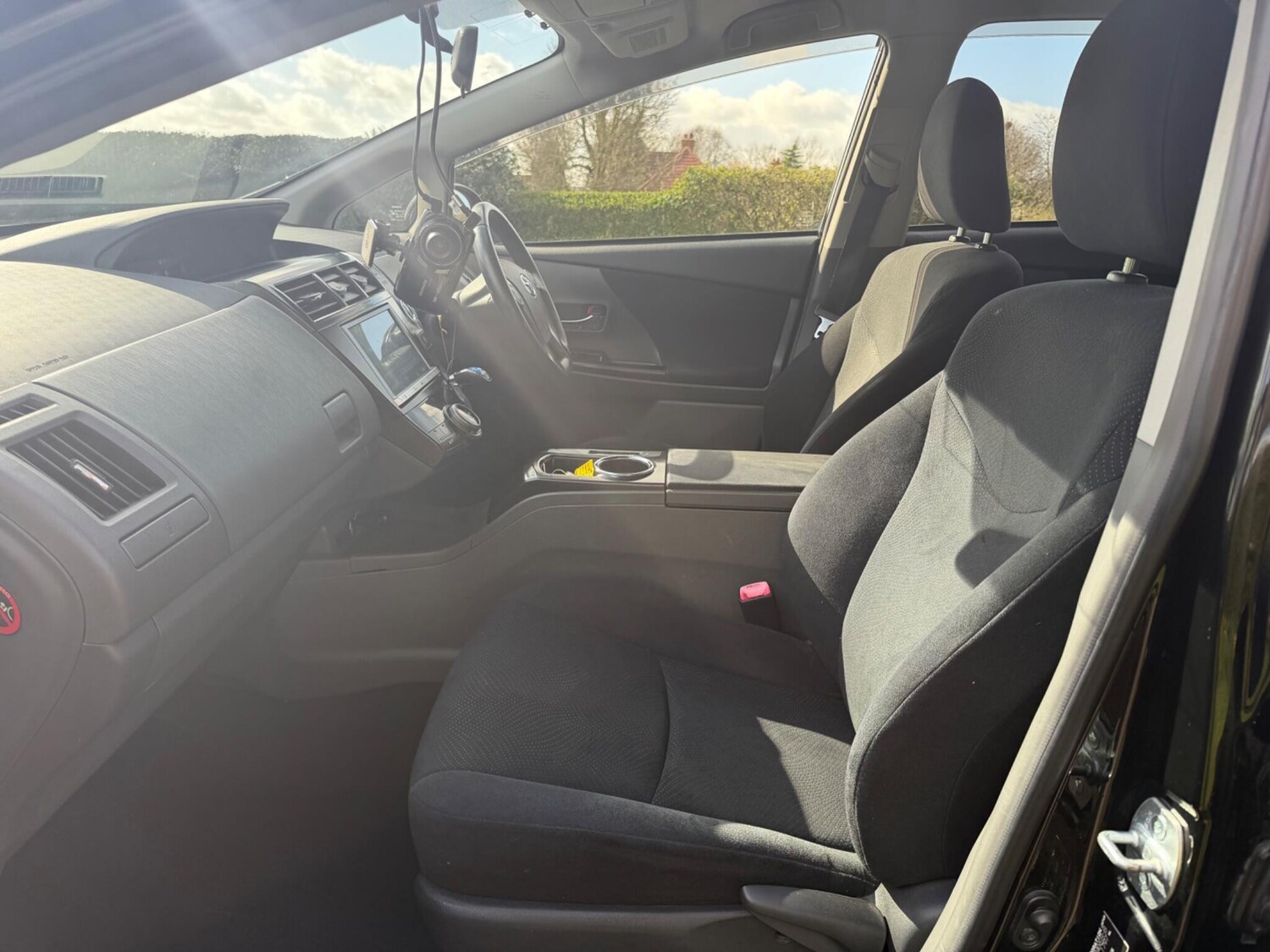 Used Toyota Prius+ for sale - 77839029: Photo 40