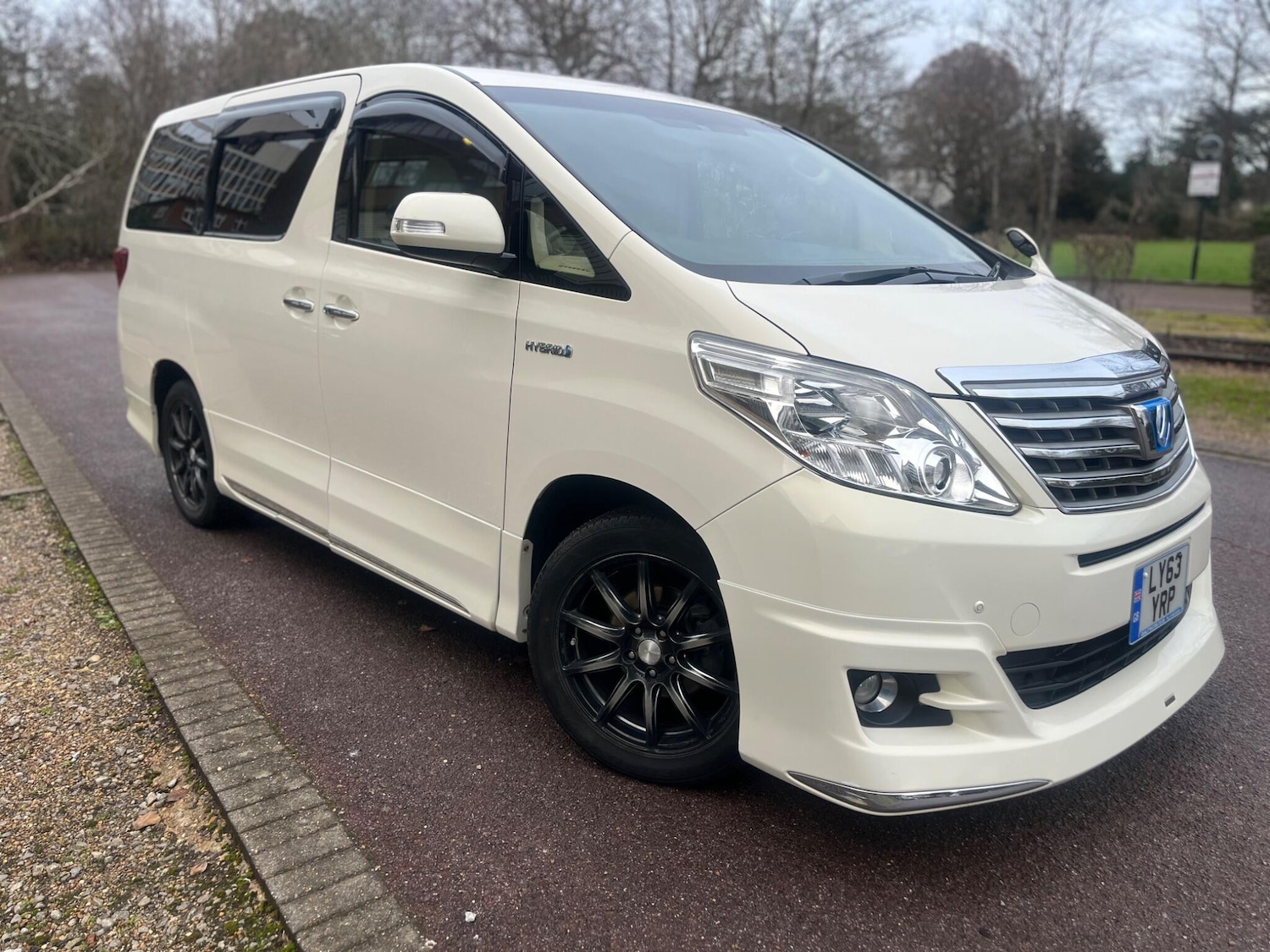 Used Toyota Alphard 2024 for sale - 77203674: Photo 2