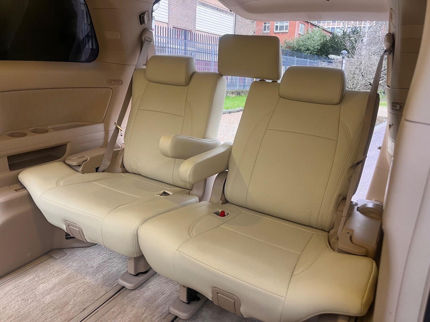 Used Toyota Alphard 2024 for sale - 77203674: Photo 26