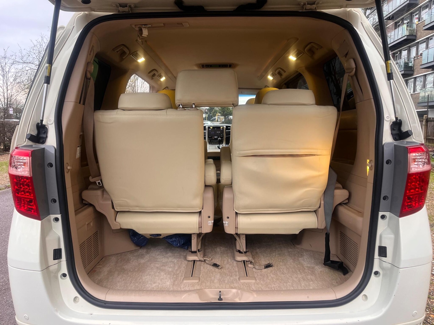 Used Toyota Alphard 2024 for sale - 77203674: Photo 30
