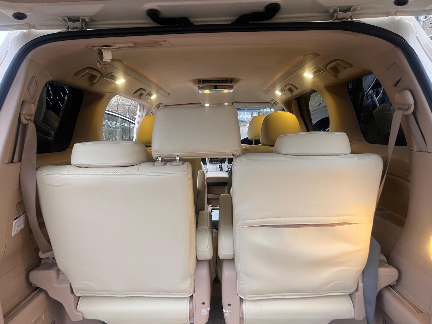 Used Toyota Alphard 2024 for sale - 77203674: Photo 31