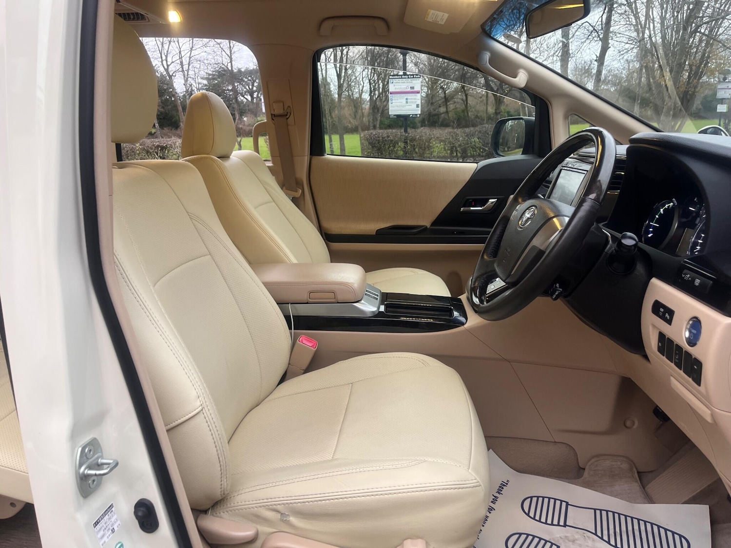 Used Toyota Alphard 2024 for sale - 77203674: Photo 7