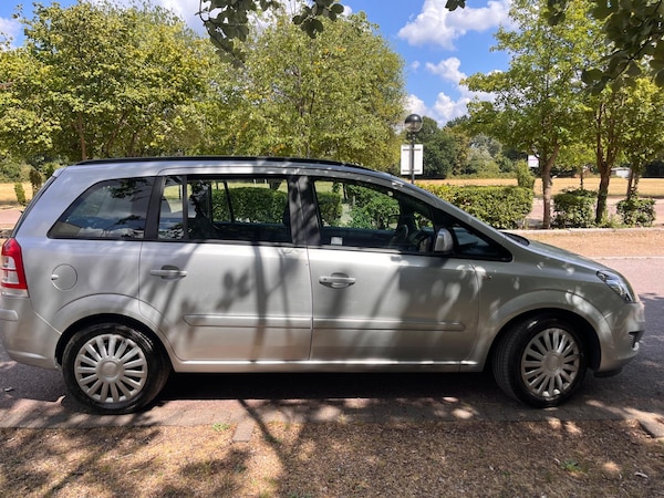 Used Vauxhall Zafira 2014 for sale - 75291926: Photo 2