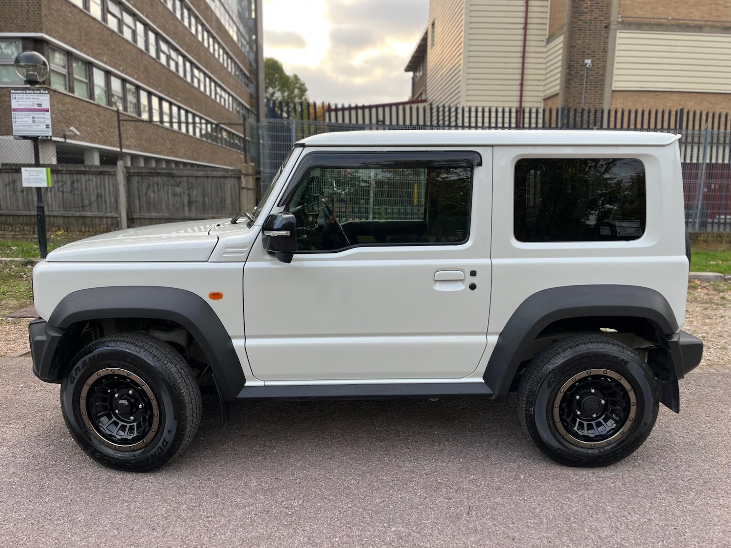 Used Suzuki Jimny for sale - 76476443: Photo 15