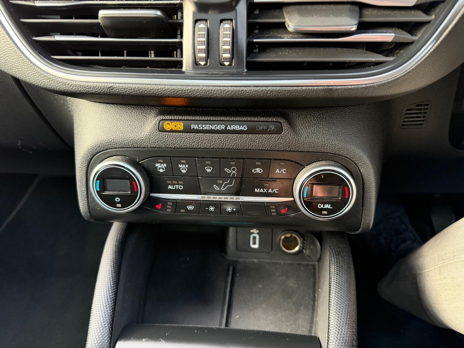 Used Ford Focus 2020 for sale - 78033726: Photo 42