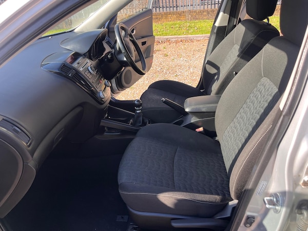 Used Kia Ceed 2010 for sale - 76226335: Photo 19