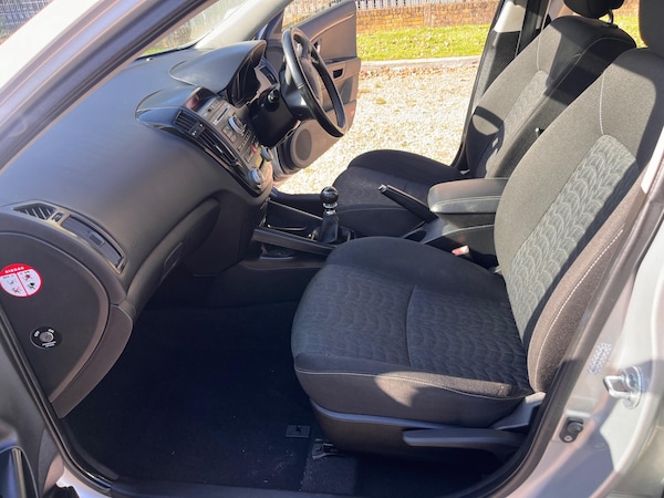 Used Kia Ceed 2010 for sale - 76226335: Photo 21