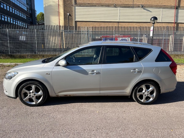 Used Kia Ceed 2010 for sale - 76226335: Photo 24