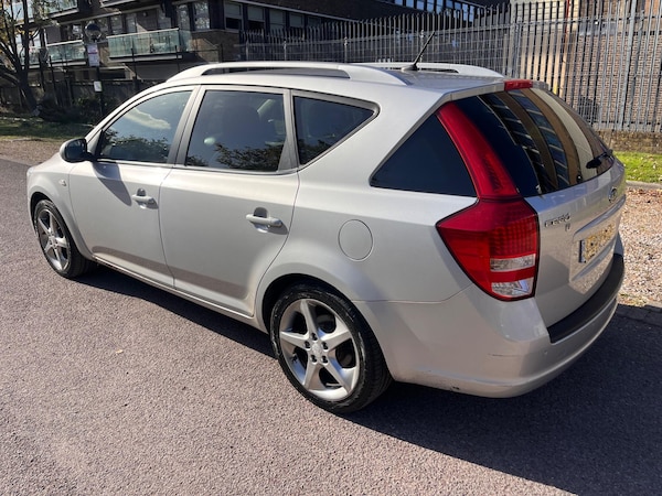 Used Kia Ceed 2010 for sale - 76226335: Photo 26