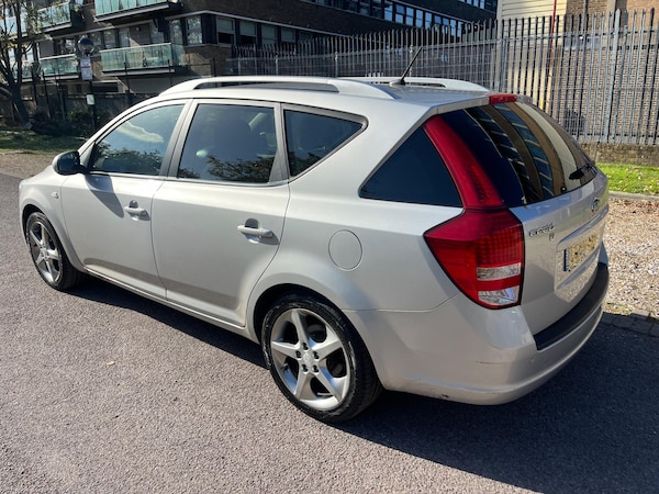 Used Kia Ceed 2010 for sale - 76226335: Photo 27