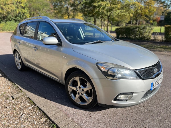 Used Kia Ceed 2010 for sale - 76226335: Photo 2