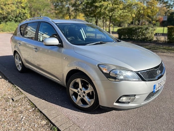 Used Kia Ceed 2010 for sale - 76226335: Photo 2