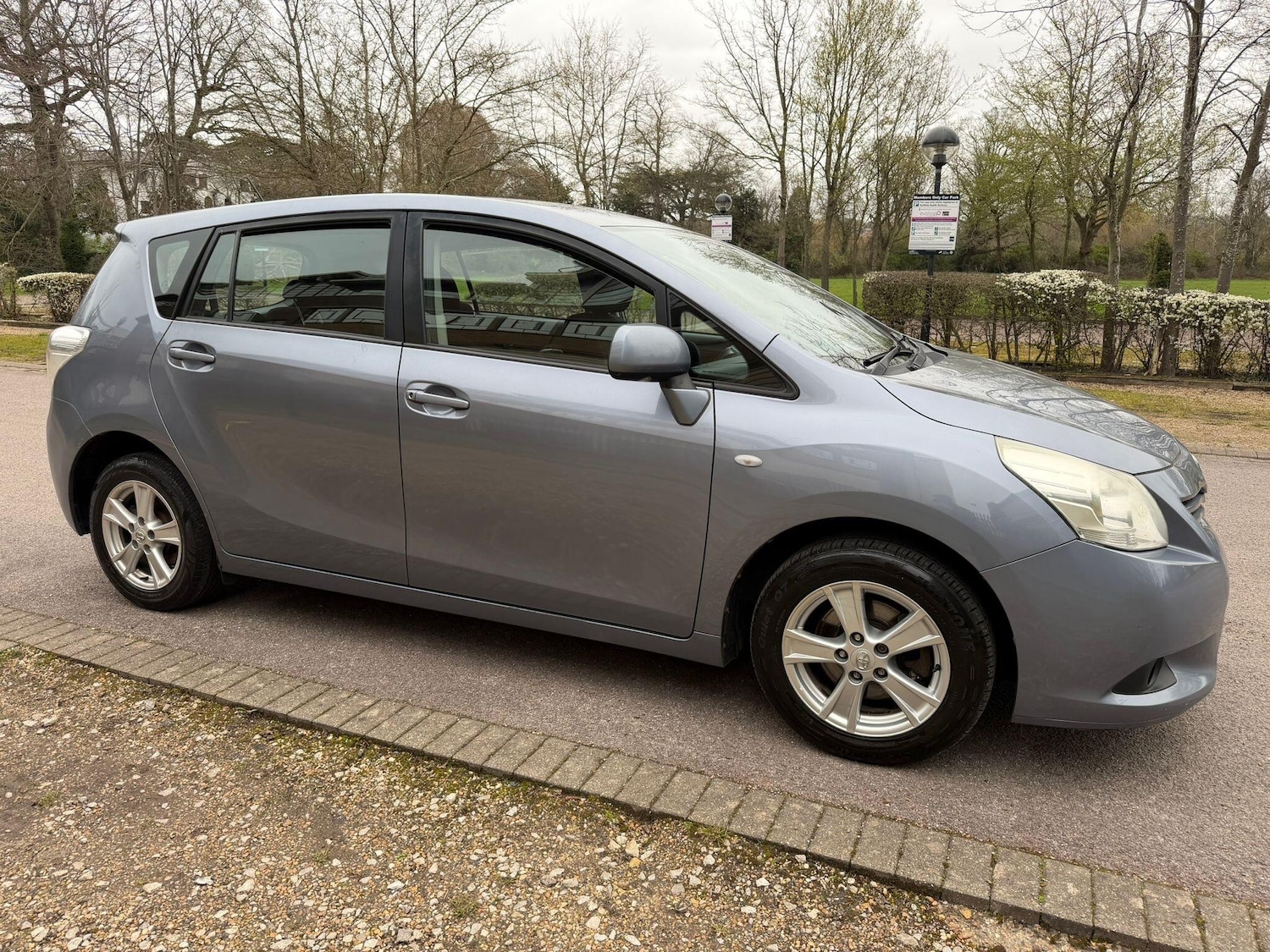 Used Toyota Verso for sale - 77898634: Photo 2