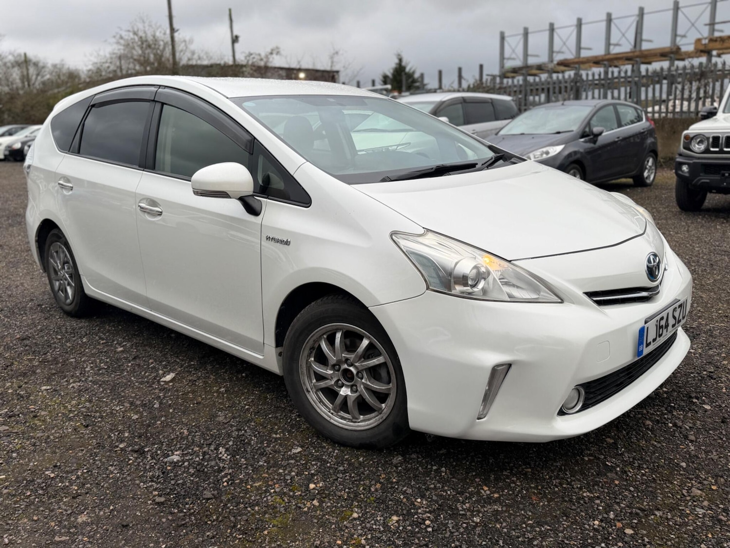 Used Toyota Prius+ 2019 for sale - 77612308: Photo 2