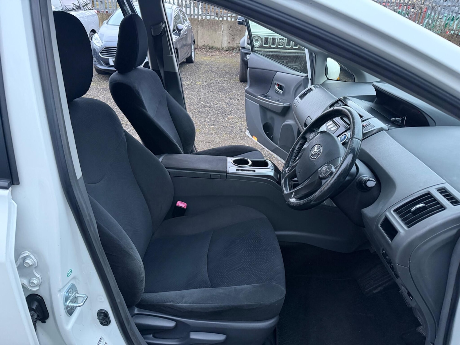 Used Toyota Prius+ 2019 for sale - 77612308: Photo 22