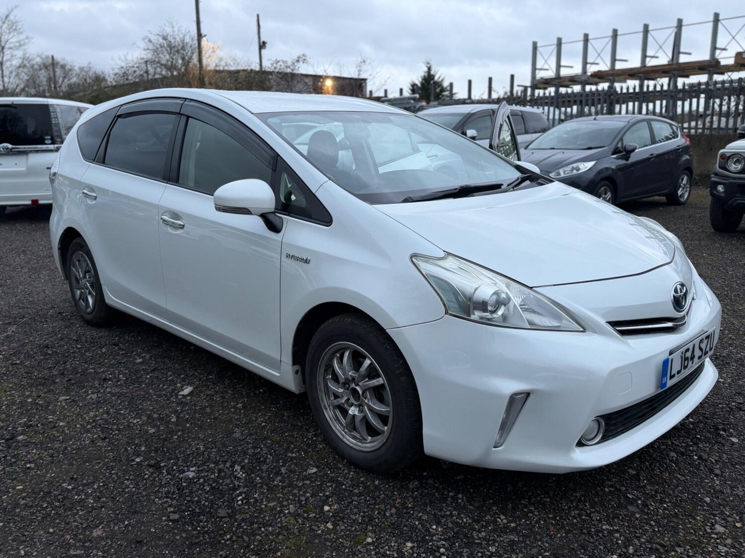 Used Toyota Prius+ 2019 for sale - 77612308: Photo 25