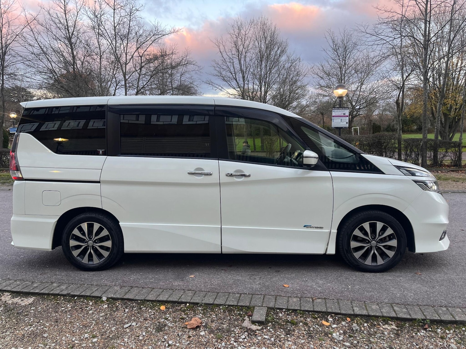 Used Nissan Serena for sale - 77049875: Photo 20