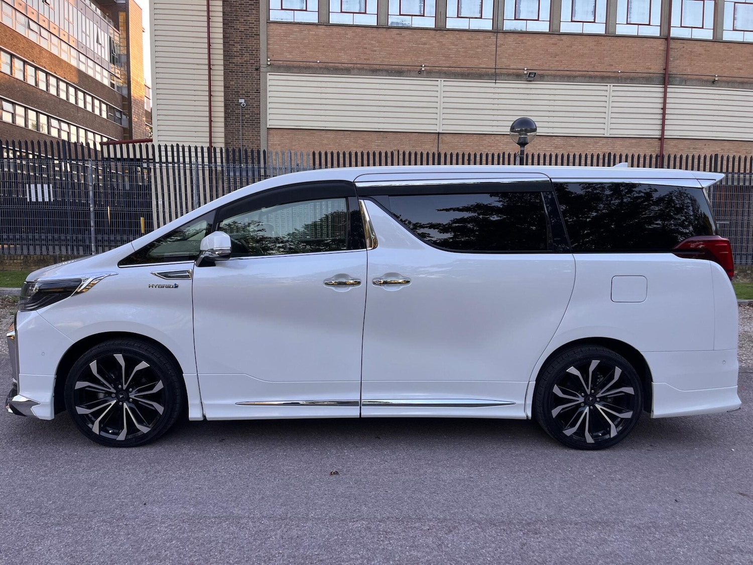 Used Toyota Alphard for sale - 76397956: Photo 35