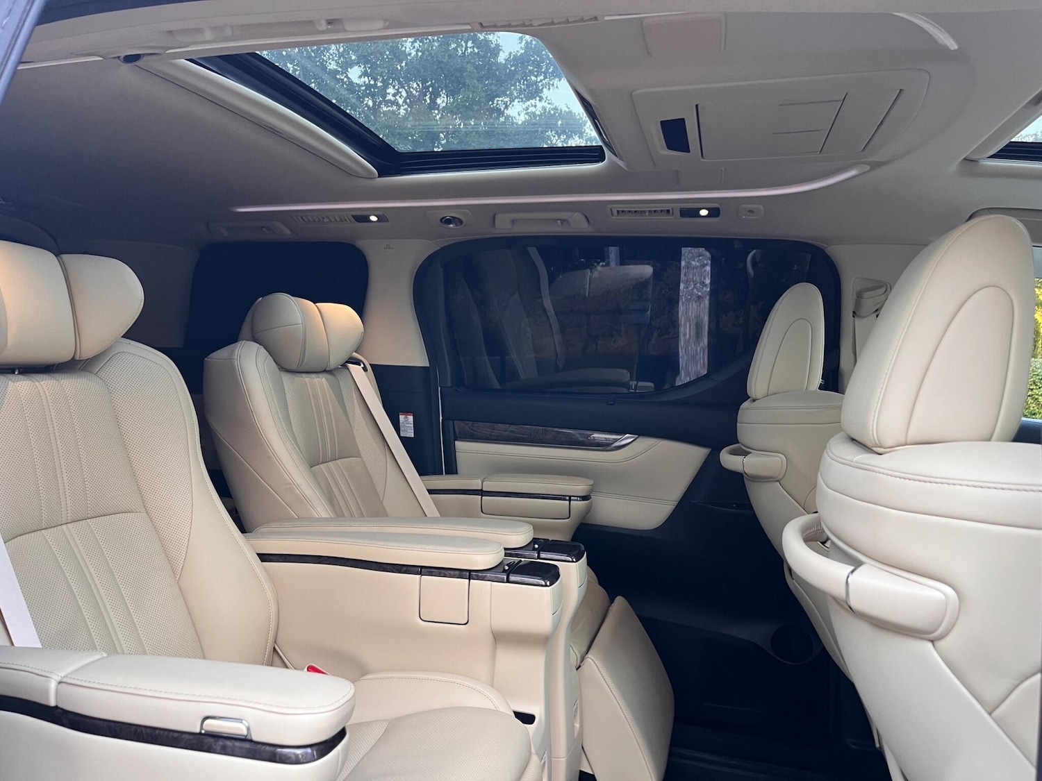 Used Toyota Alphard for sale - 76397956: Photo 86