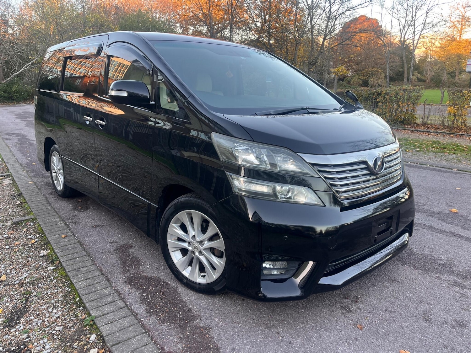 Used Toyota Vellfire for sale - 76522369: Photo 11