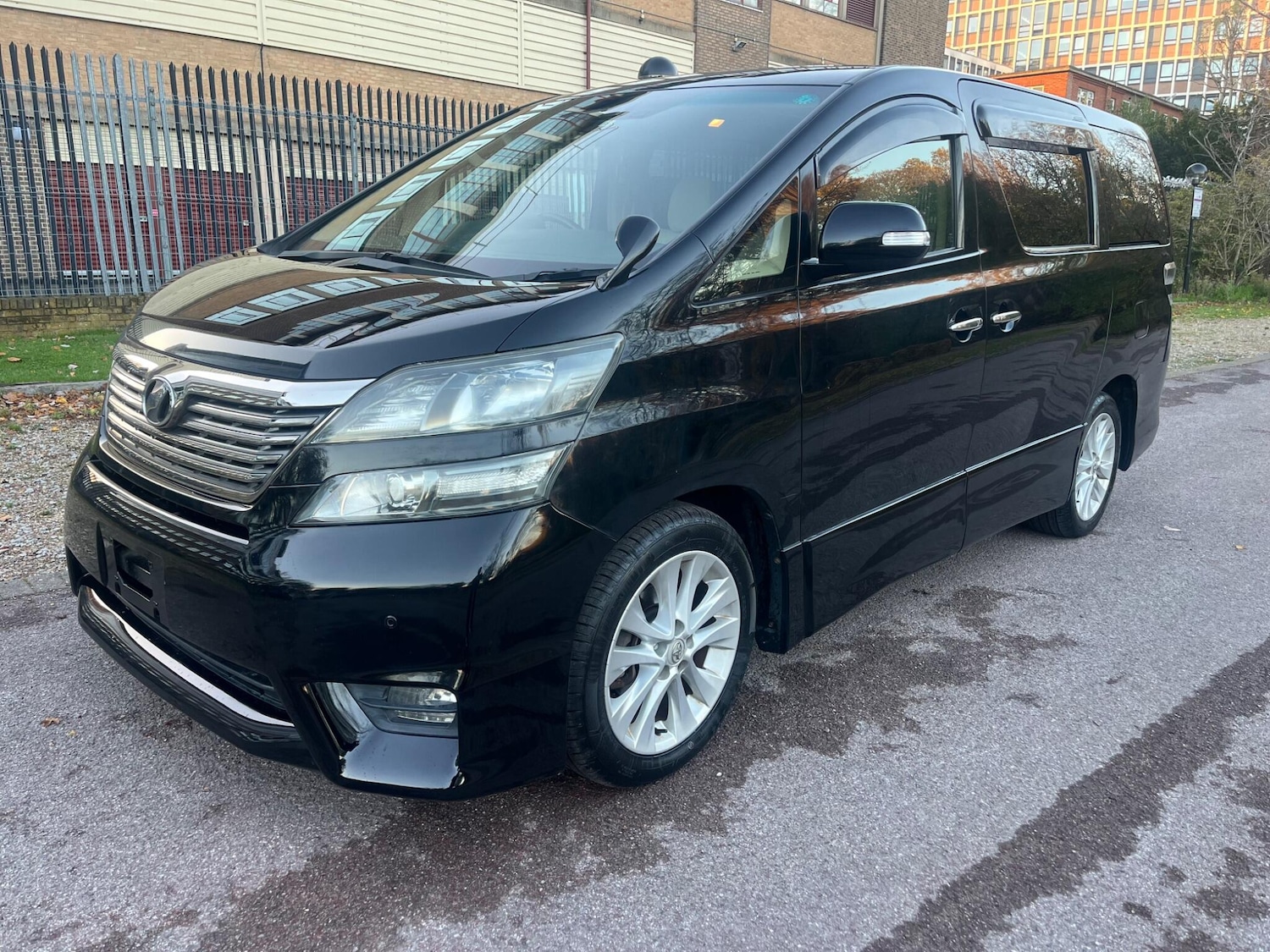 Used Toyota Vellfire for sale - 76522369: Photo 13